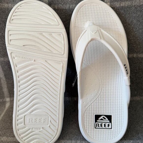Brand new REEF flip flop sandals - Picture 2 of 2